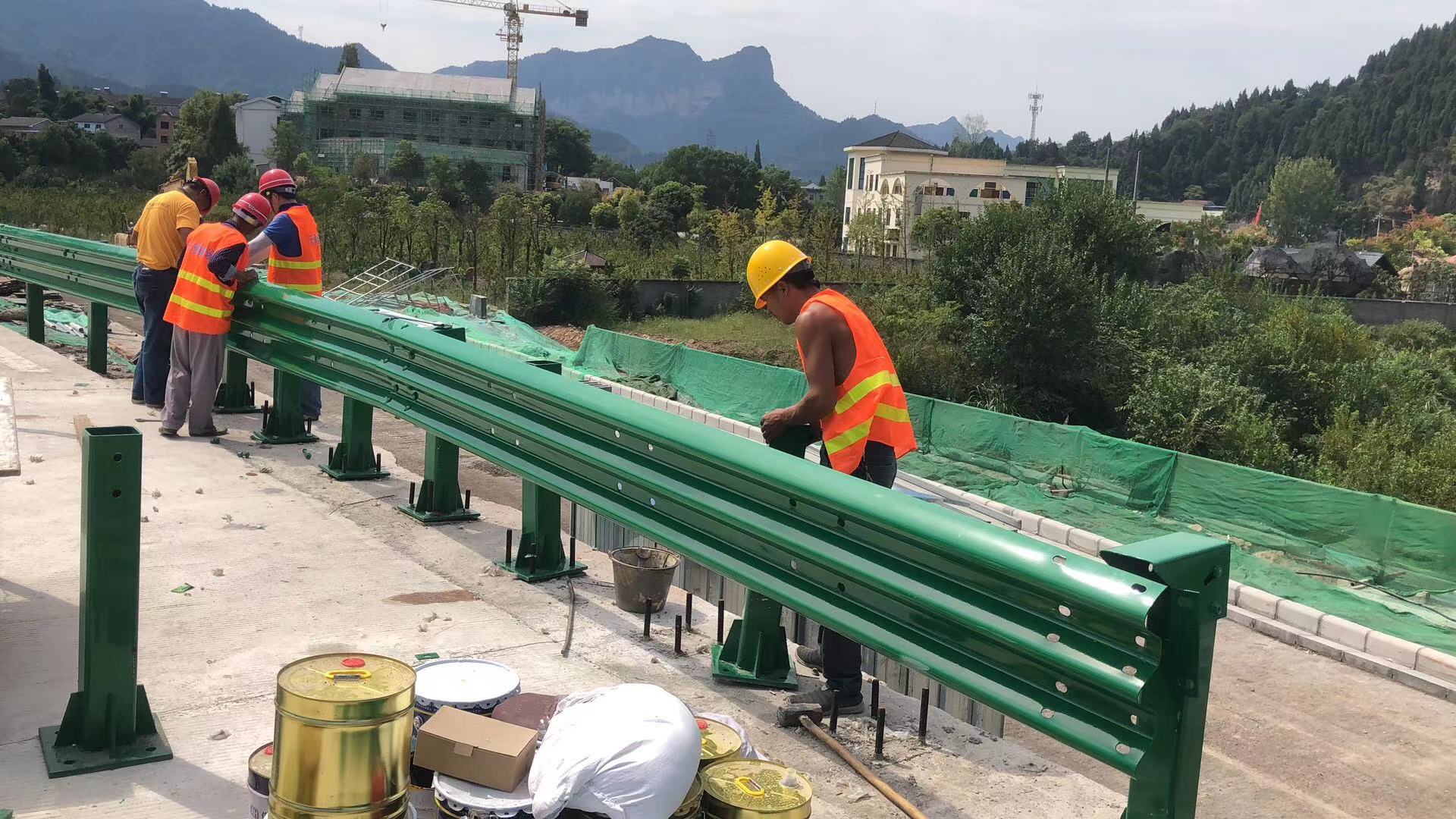 龙泉市波形护栏板热镀锌波形护栏 - 推荐